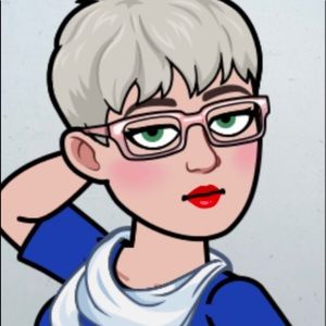 Meet your Posher, Laura